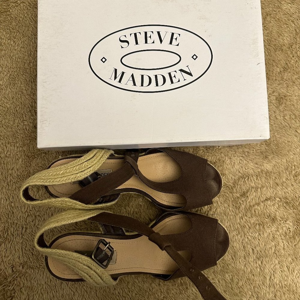 Steve Madden Brown Wedges Size 9